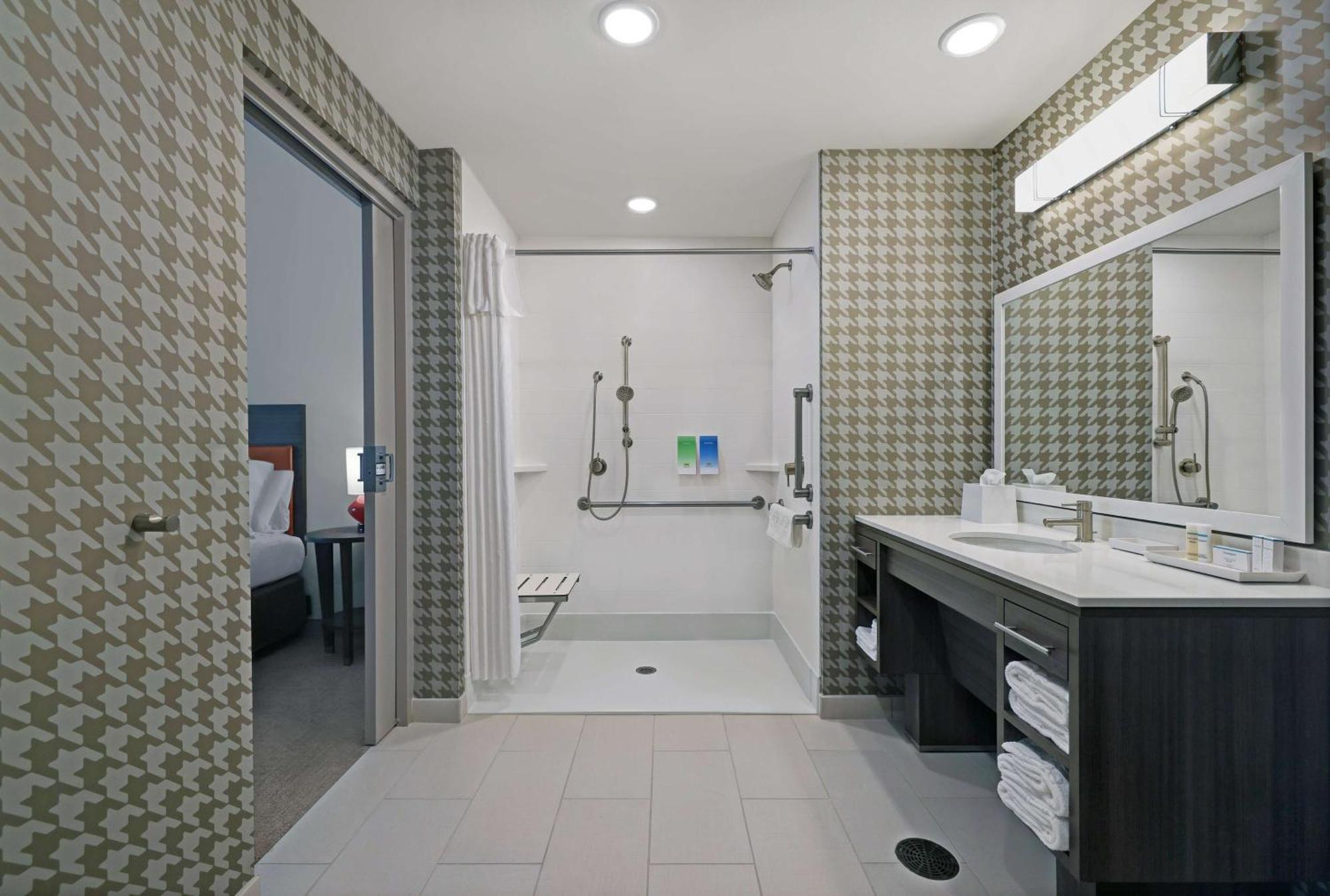 Home2 Suites By Hilton Salem Exterior photo